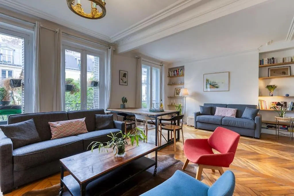 Dans Les Arbres A Montmartre Apartment Paris